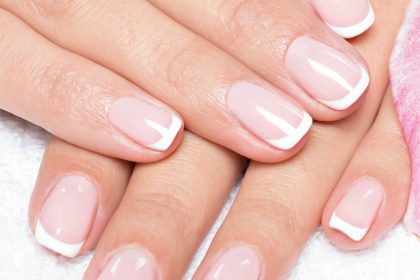 Micro French Manicure