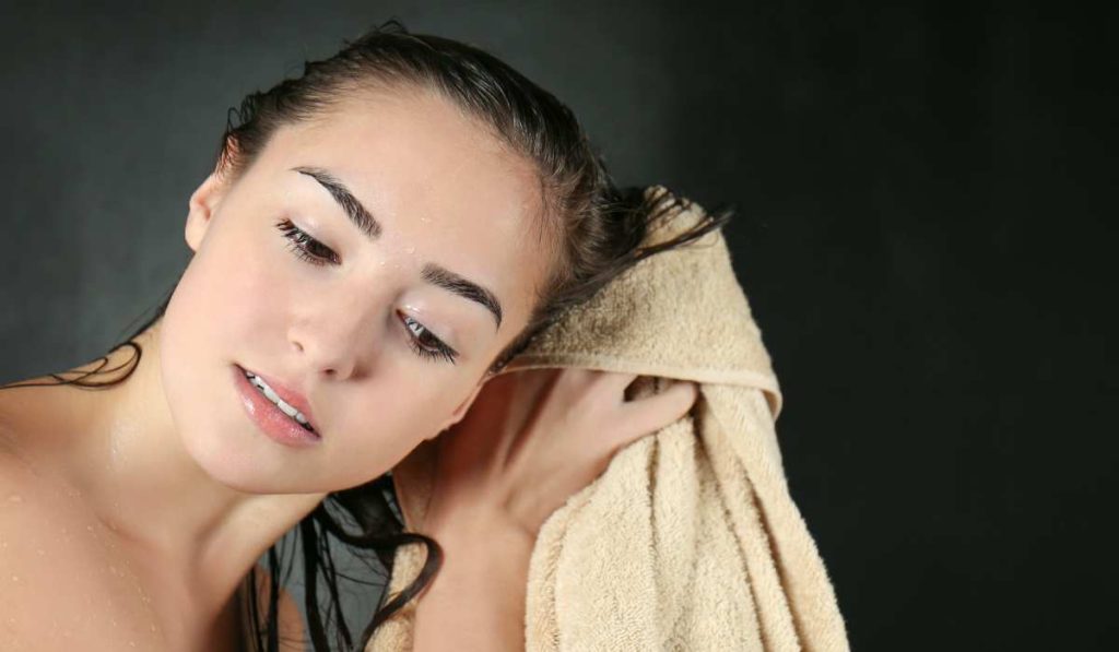 Best Hair Wash Tips To Wash Your Hair The Right Way