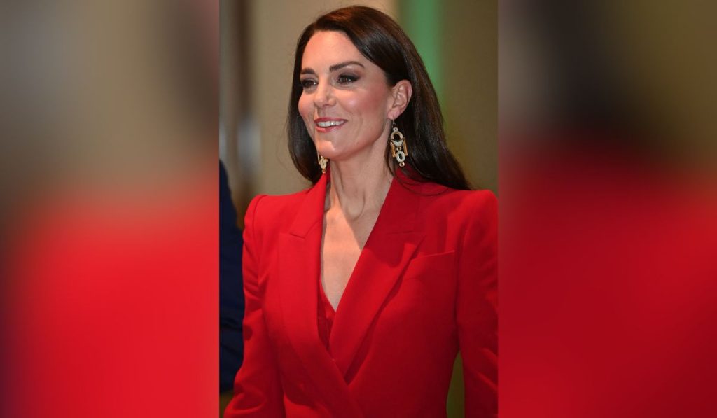 Kate Middleton wearing earrings